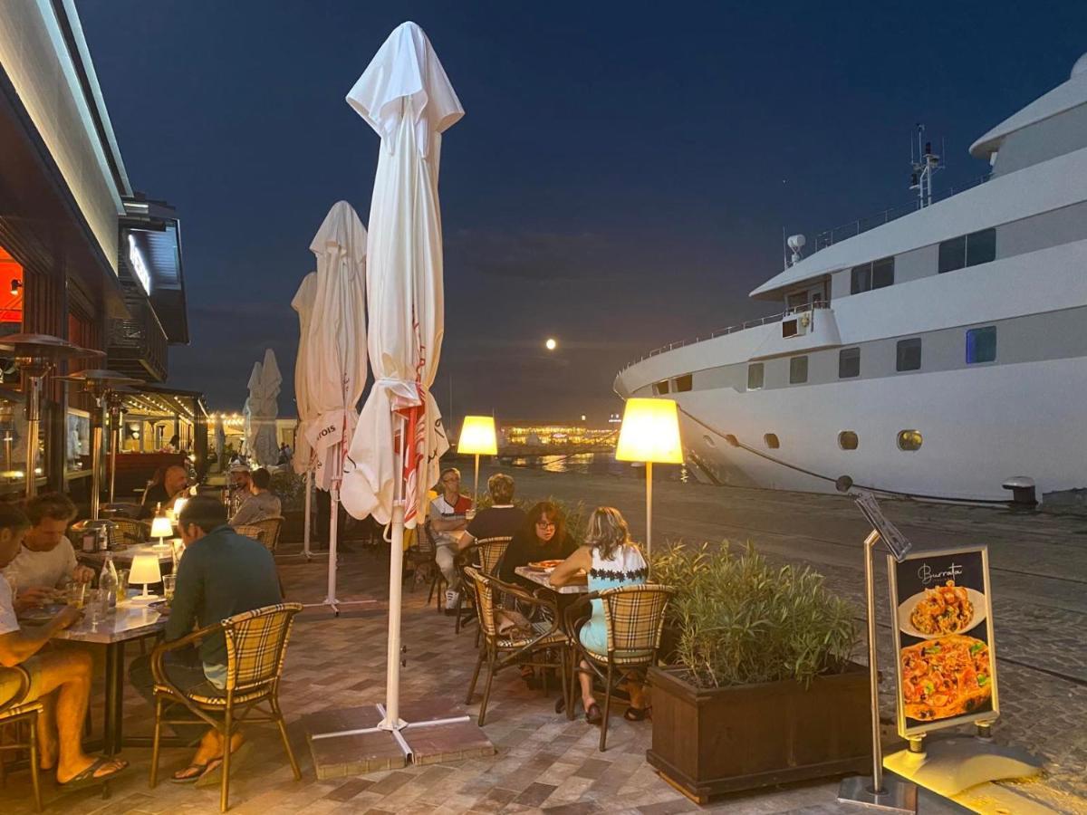 Мarelis Luxe Port Apartment Varna Dış mekan fotoğraf