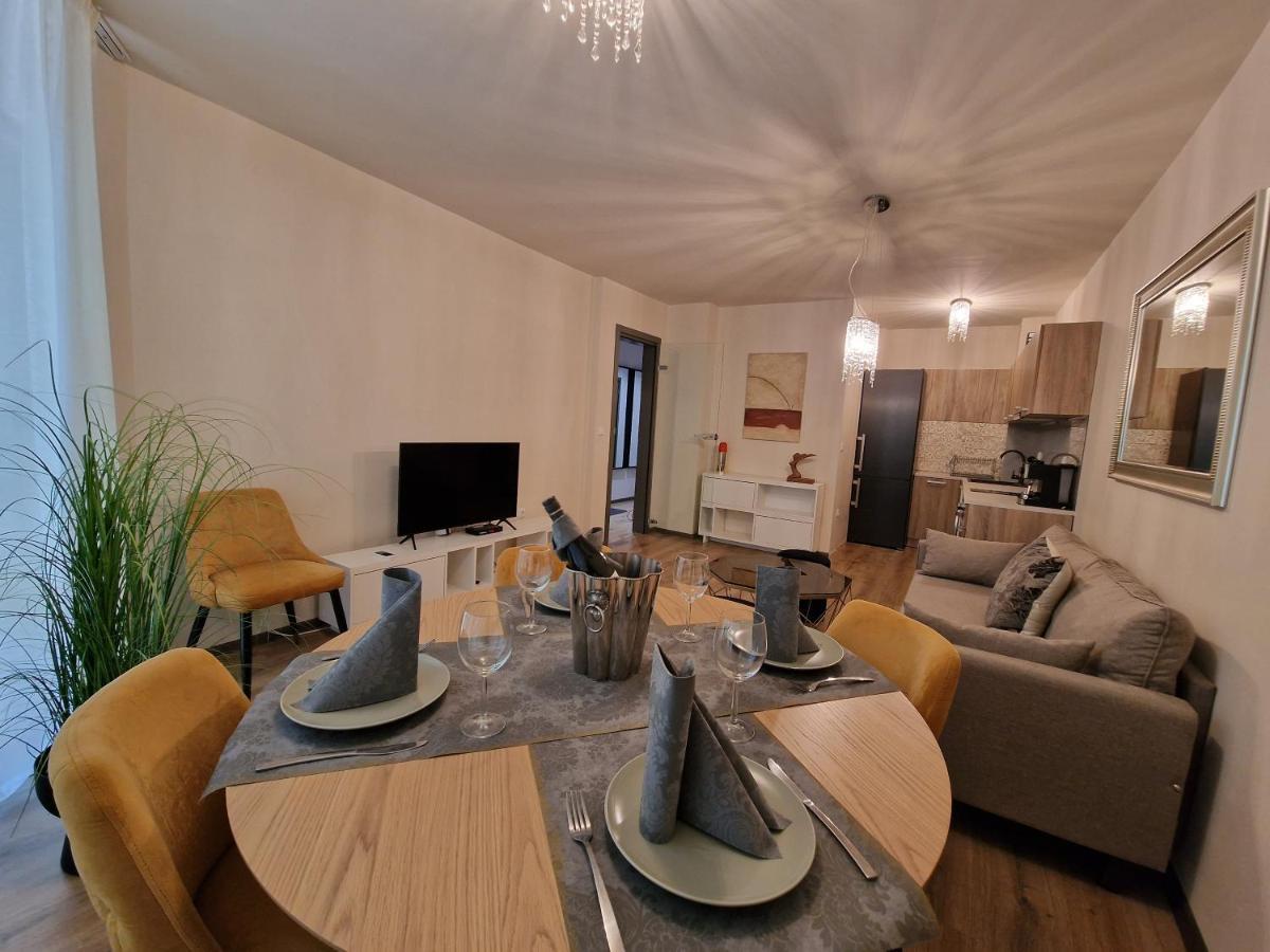 Мarelis Luxe Port Apartment Varna Dış mekan fotoğraf